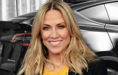 sheryl-crow-teslasiyla-vedalasti